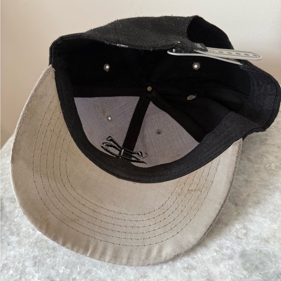 Black and Gray Minnesota Twins Baseball Cap - Picture 4 of 4